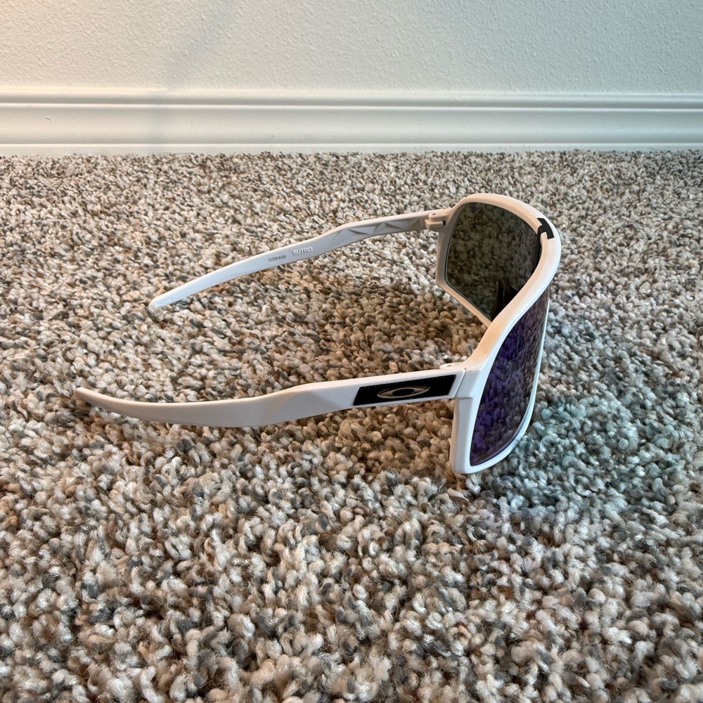 Oakley Sutro - White Frame with Polarized Lenses - Picture 4 of 6